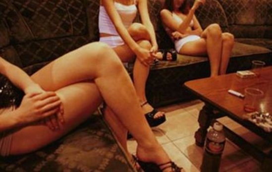 Pornoqrafiyanın vətəni: Əxlaqsız qadınlardan belə istifadə edilir