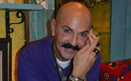Homoseksual türk modelyer Azərbaycan qadınları haqda: