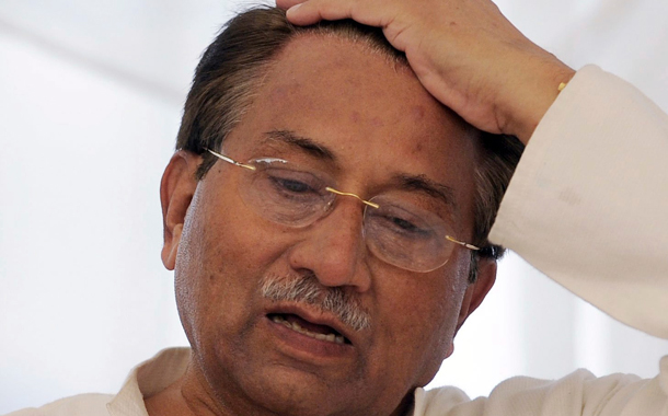 Pakistanda eks-prezident Müşərrəfin həbsi üçün order verildi