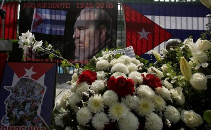 Kuba xalqı Fidel Kastro ilə vidalaşır - FOTOLAR