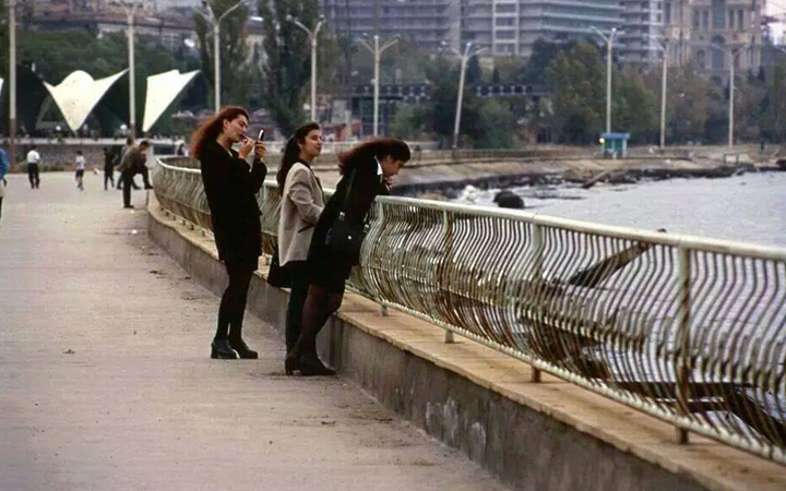 90-cı illərdən qulağımızda ilişib qalan ARA MAHNILARI