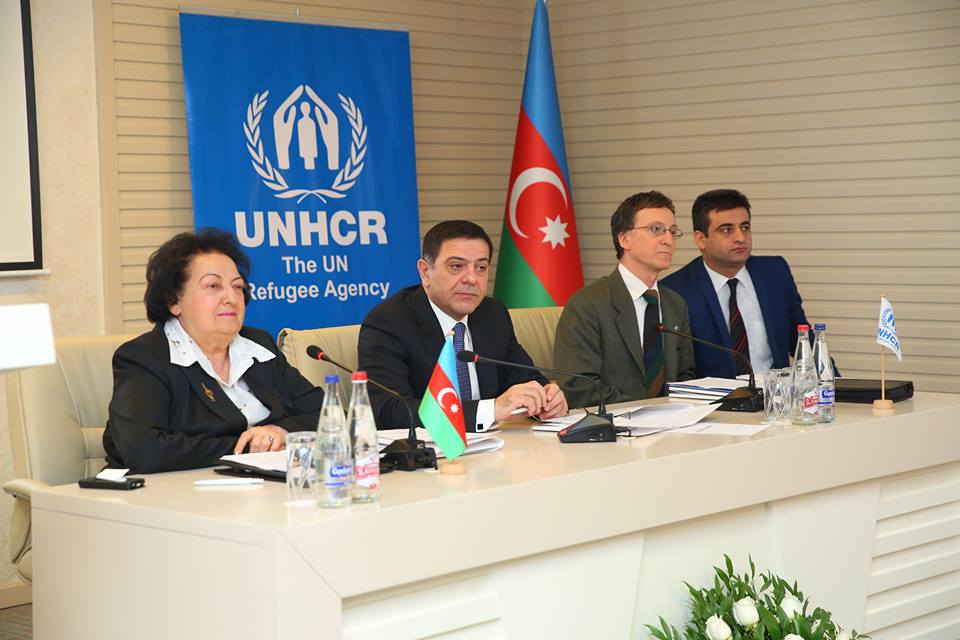 “Məcburi köçkünlük şəraitində qadınların səlahiyyətləndirilməsi” layihəsi çərçivəsində Binəqədi rayonunda təlim keçirilib