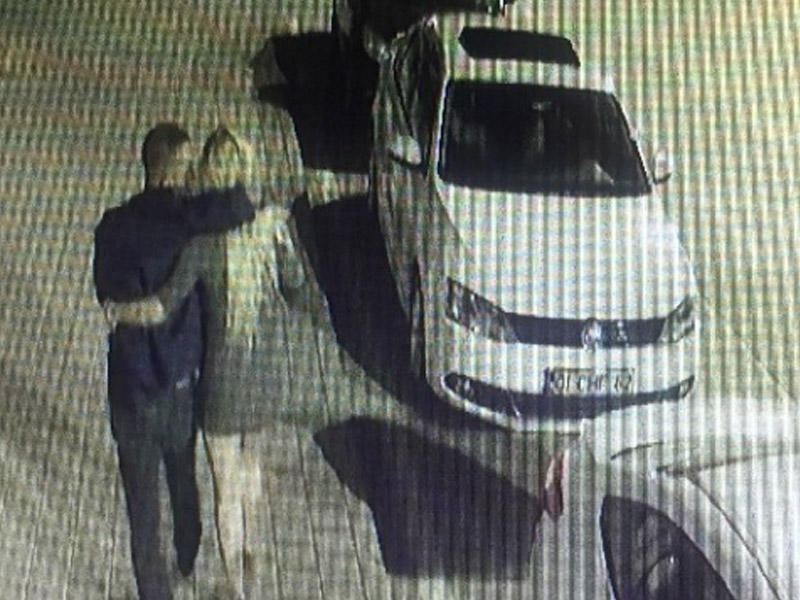 Qızın gözü qarşısında sevgilisini güllələdilər - VİDEO