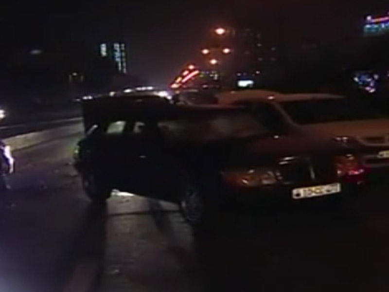 Qəza törədib dayanan 