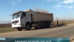 Zəncirvari qəza - İki yük, bir minik maşını toqquşdu - VİDEO - FOTOLAR