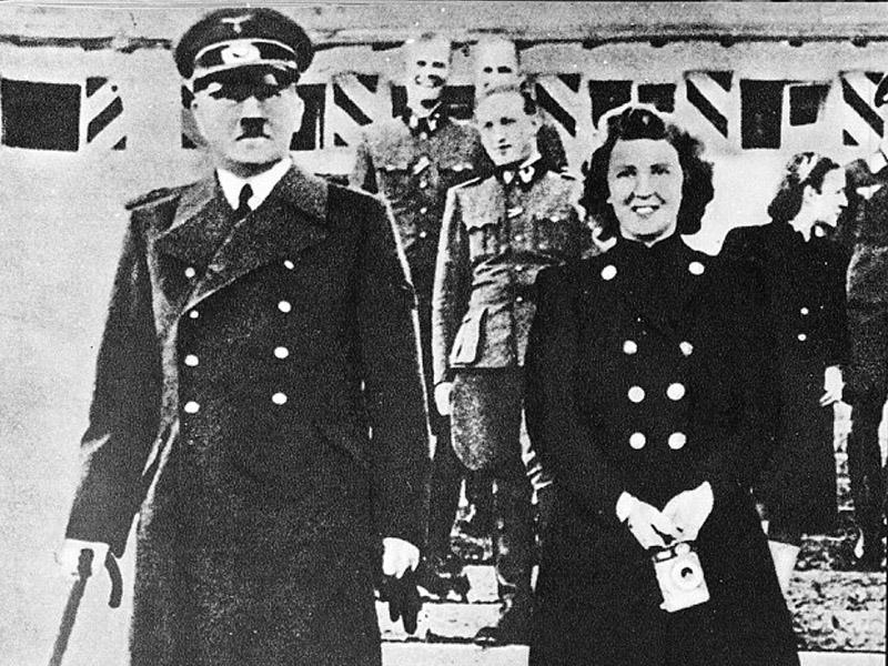 Hitlerin xanımının çılpaq fotoları tapıldı - FOTO