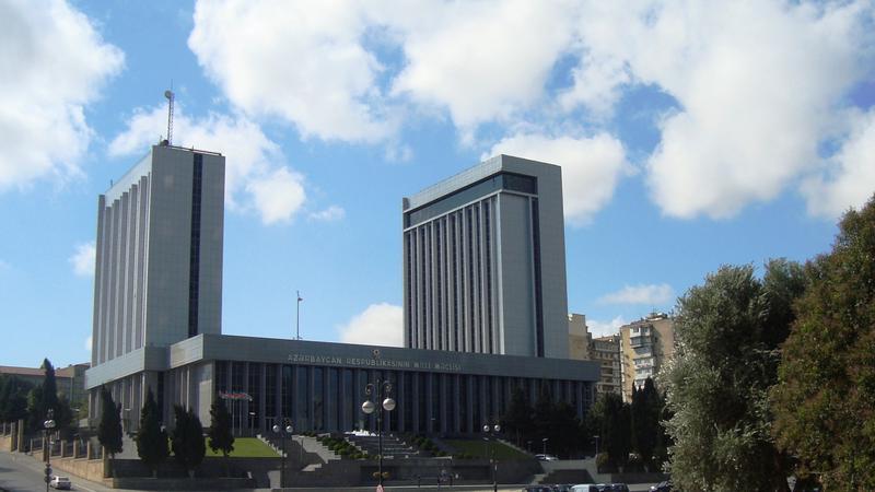 2017-cil il üzrə dövlət büdcəsi layihəsinin müzakirəsi davam edir