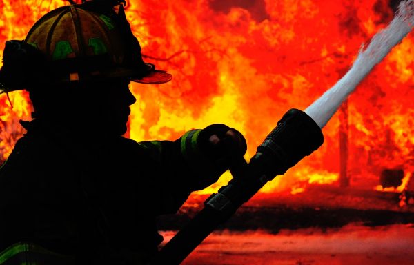 Sabirabadda 5 otaqlı ev yandı - FHN