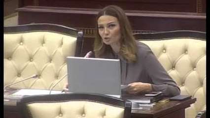  Qənirə Paşayeva: 