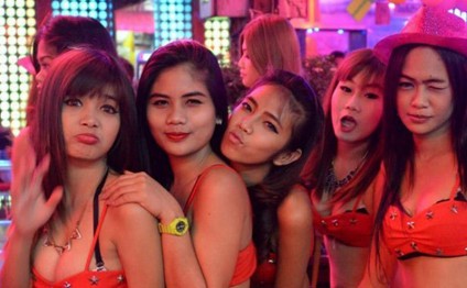 Günahlar şəhəri: orada bütün qadınlar fahişədir - FOTO