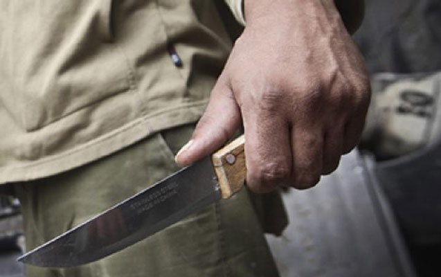 28 yaşlı oğlanı yeznəsi bıçaqladı