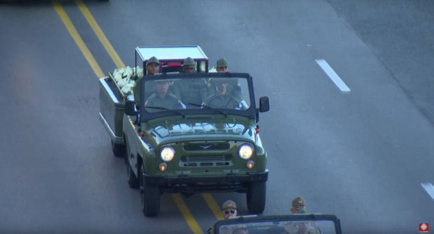 Fidel Kastro “UAZ”-da son mənzilə yola salınıb