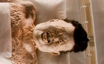 2000 il əvvəl öldü, hələ də bədənində qan var - FOTO+VİDEO