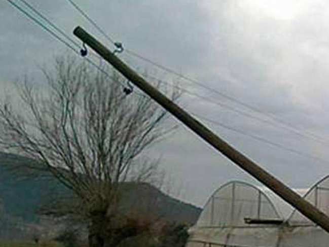 Güclü külək rayonları işıqsız qoydu