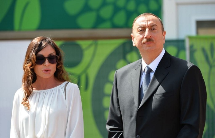 Prezident və xanımı açılış mərasimində