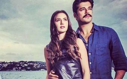 Burak Özçivit Fahriyenin sevgisinə cavab vermədi - FOTO