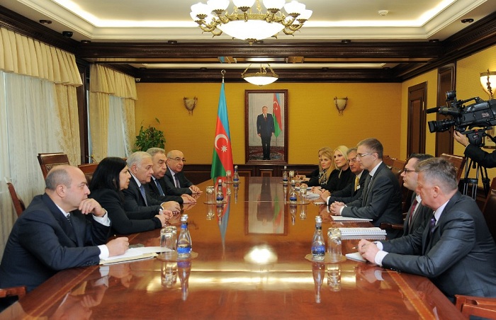 Spiker serbiyalı nazirlə görüşdü