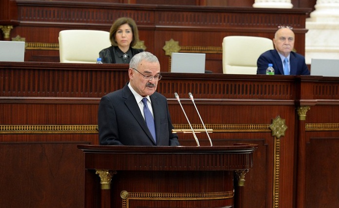 Artur Rasizadə Milli Məclisdə - Büdcə müzakirə olunur