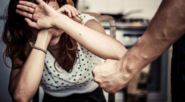 Əri, qayınanası, qayınatası və qayınları gəlini döyüb öldürdülər - FOTO