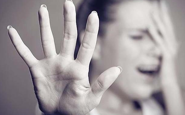 Müəllimi tərəfindən zorlanan şagird ana oldu — Türkiyə məktəbində rüsvayçılıq