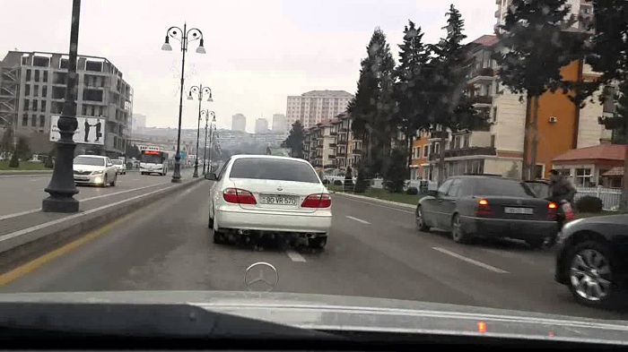 `Hazırda heç bir küçədə buzlaşma yoxdur` - Açıqlama