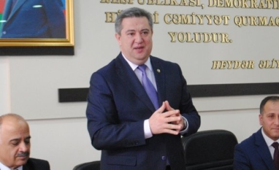 Lerik icra başçısı sakinin pay torpağını zəbt edib: “Ailəlikcə özümüzü yandıracağıq” - FOTOLAR