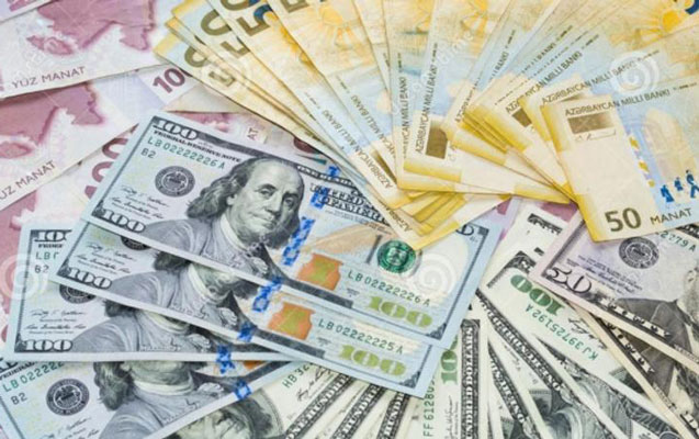 Bakıda qadın kişiyə 103 000 manat, 95 000 dollar “atdı”