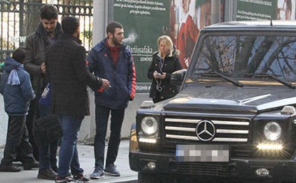 Millinin futbolçusundan tərbiyəsizlik