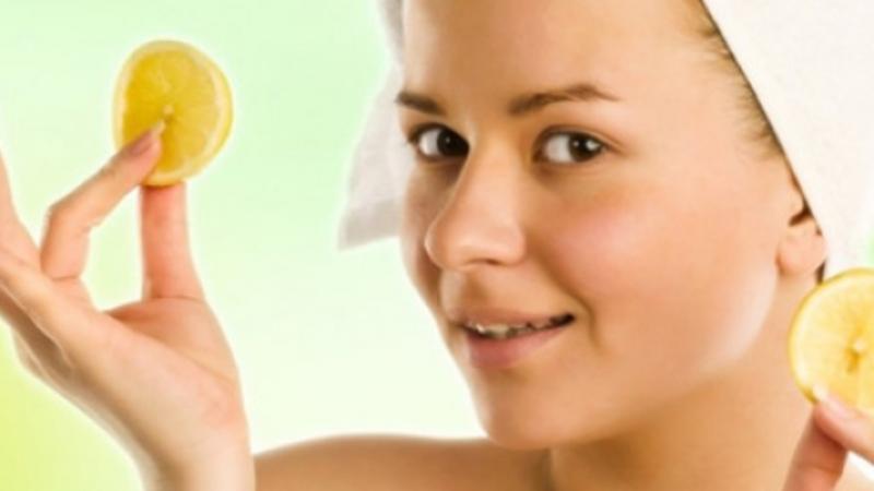 Üzü limon dilimi ilə silməyin 5 FAYDASI