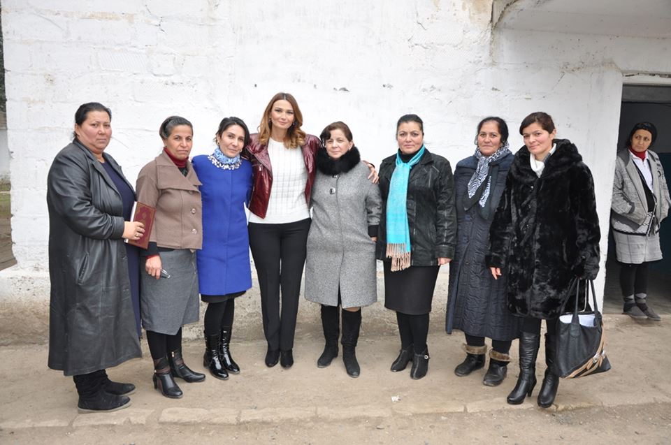 Qənirə Paşayeva Qovlarda sakinlərlə görüşüb - FOTOLAR