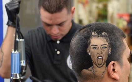 Bərbər saçlardan portretlər yaradır - FOTO