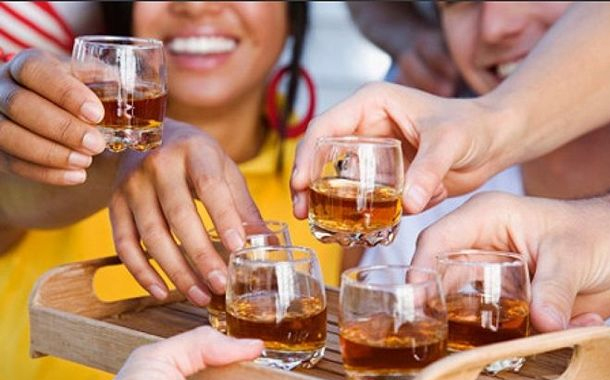 Spirtli içki insanın beynini dəyişdirir