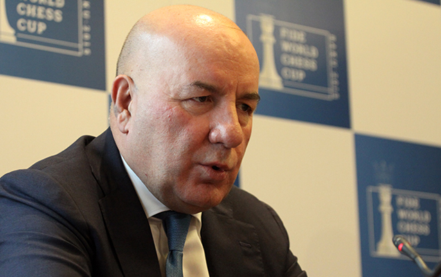 ““Qara bazar”a qarşı mübarizə başlayıb” - Elman Rüstəmov