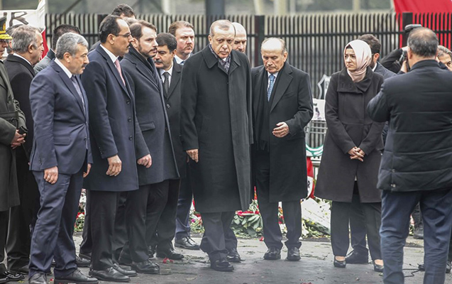 Ərdoğan nazirlərlə terror baş verən ərazidə - Fotolar