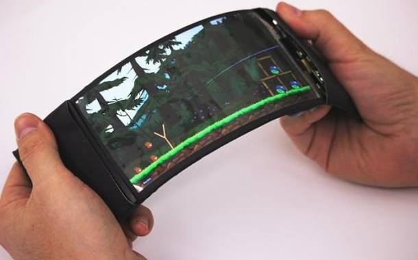 Mobil telefondan istifadə edənlərə şad xəbər — qəribə smartfon + VİDEO