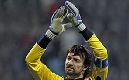 Şovkovski karyerasını bitirdi