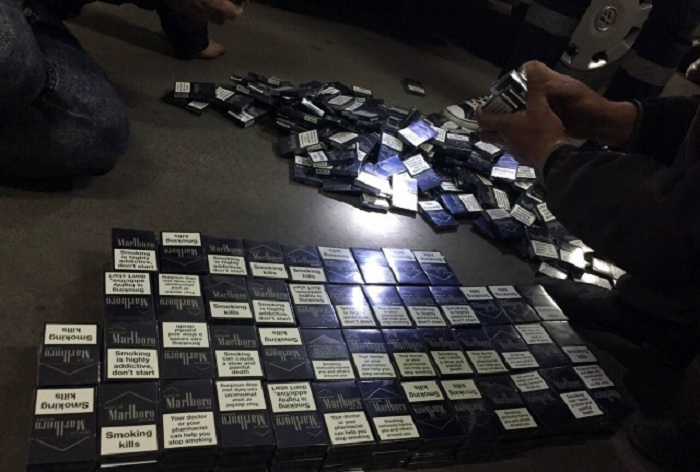 Gömrükdə 5 min ədəd siqaret tutulub