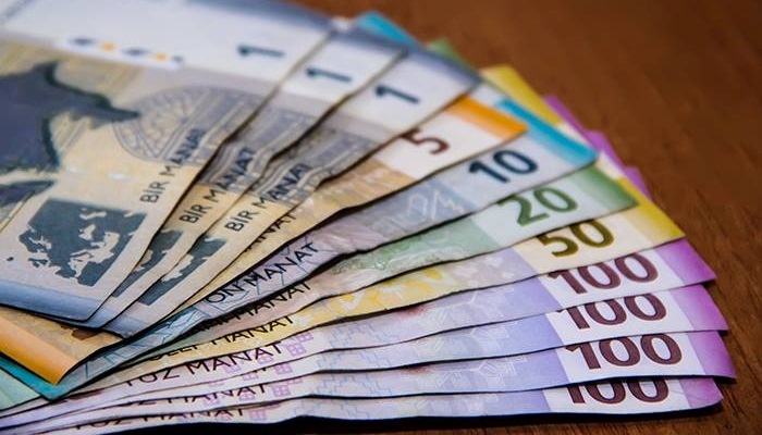 Azərbaycanda orta aylıq əmək haqqı artıb