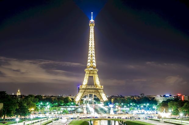Eyfel qülləsi bağlandı