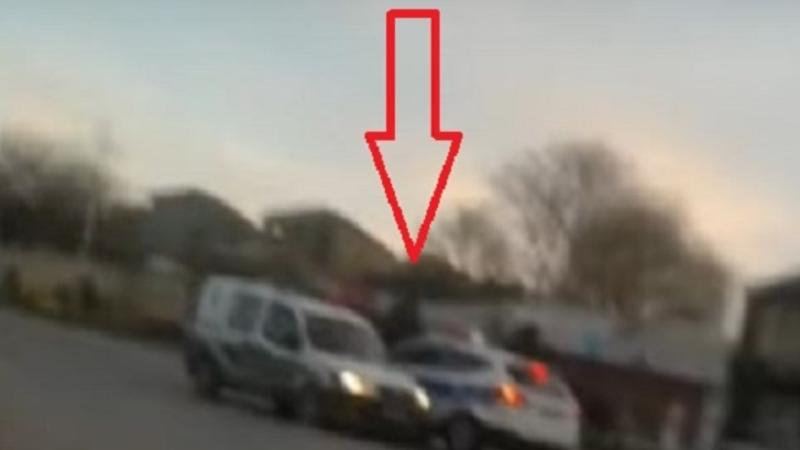 Bakıda polislərin qayda pozuntusu kameraya düşdü - VİDEO