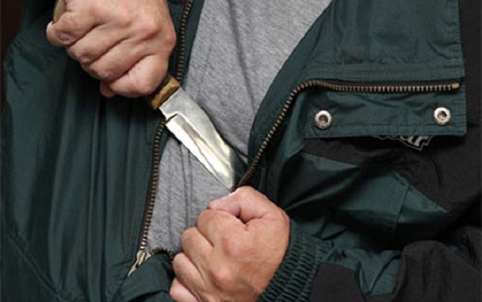 Bakıda tələbə dərs vaxtı bıçaqlandı