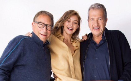 Supermodel ayaqqabı reklamı üçün lüt soyunduı - FOTOLAR (18+)
