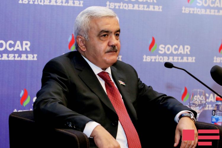 Rövnəq Abdullayev: