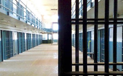 Oğurluğa görə həbs edilən kişi həbsxananı da soydu