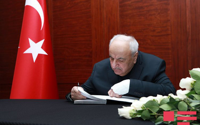 Abid Şəriovun qoluna nə olub?