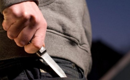 Göyçayda iki nəfər bıçaqlandı