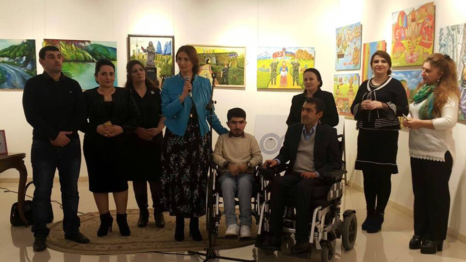 Fiziki imkanlari məhdud istedadlı iki gənc rəssamın ilk rəsm sərgisi açılıb