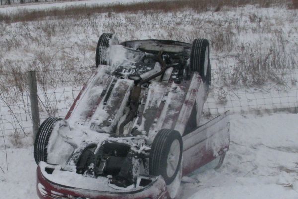 Ələt-Astara yolunda avtomobil aşıb: Yaralanlar var