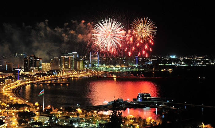 Yeni il gecəsi Bakıda atəşfəşanlıq olacaq