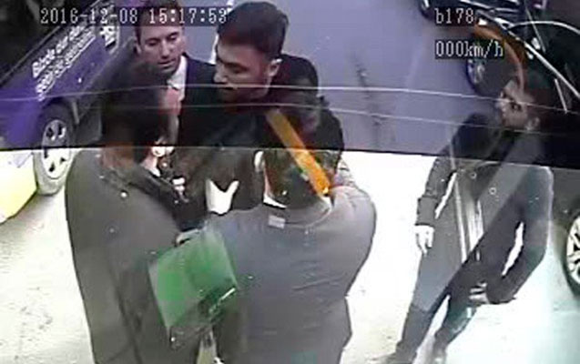 Burak Yılmaz avtobus sürücüsü ilə dava etdi - Video